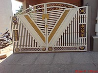 Gate